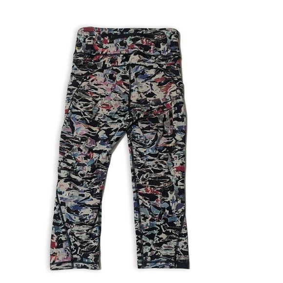 Lululemon Break Free Crops 6 - Picture 9 of 10